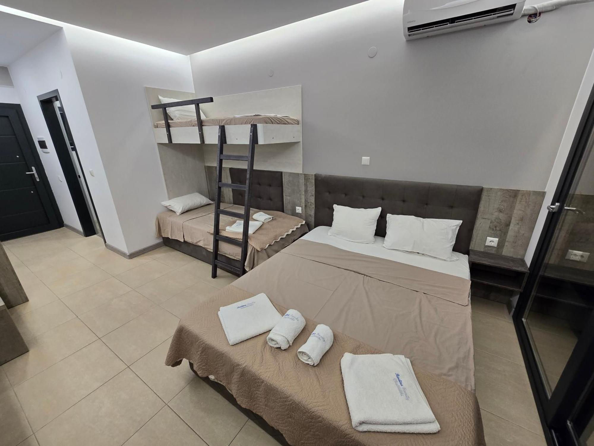 Radina Family Aparthotel Kallithea  Exterior foto